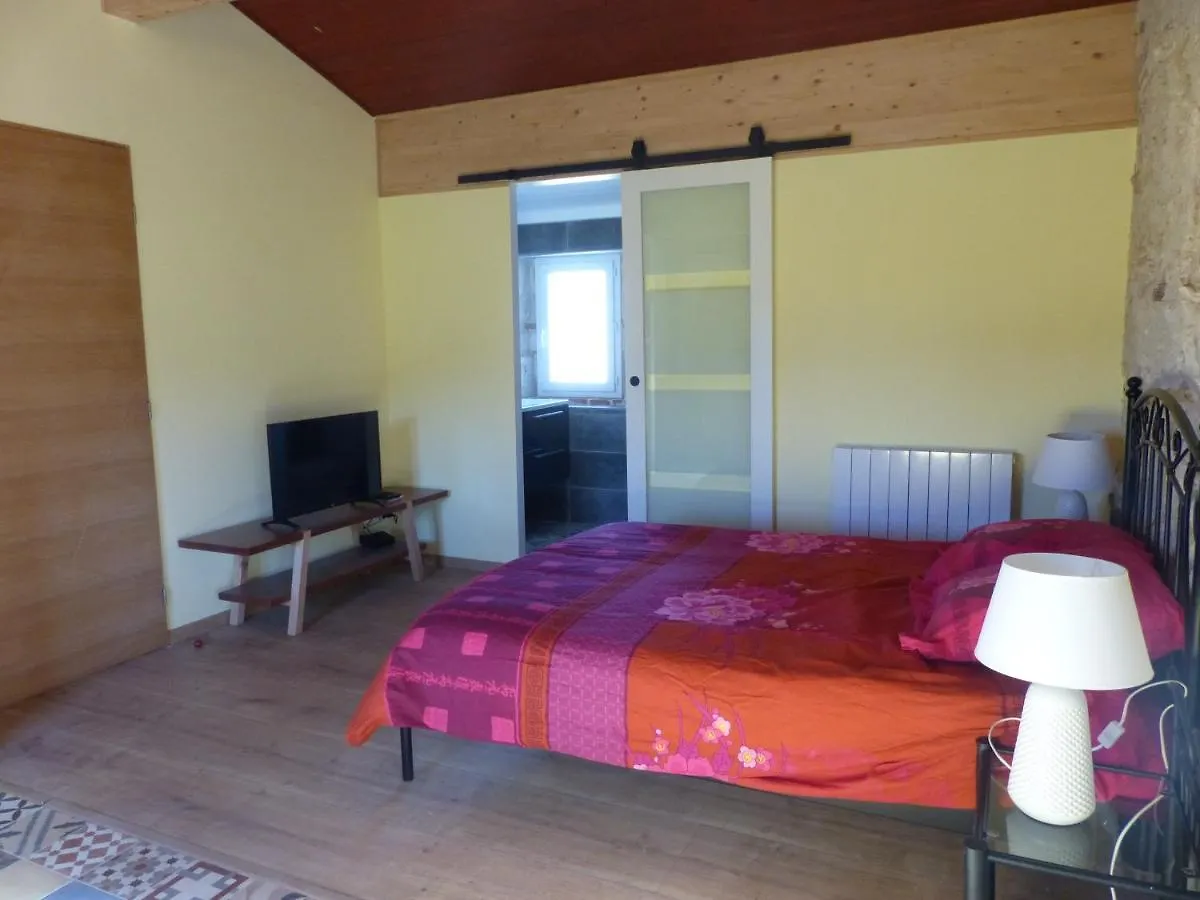 Bed and Breakfast Au Clair De Loup à Saint-Loup